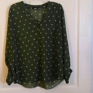 A.n.a Green top with Star design